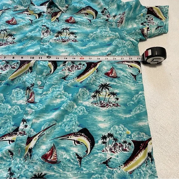 Tropical Shark Print Shirt‎ Size XL
Caribbean  or Cruise attire - Picture 4 of 6